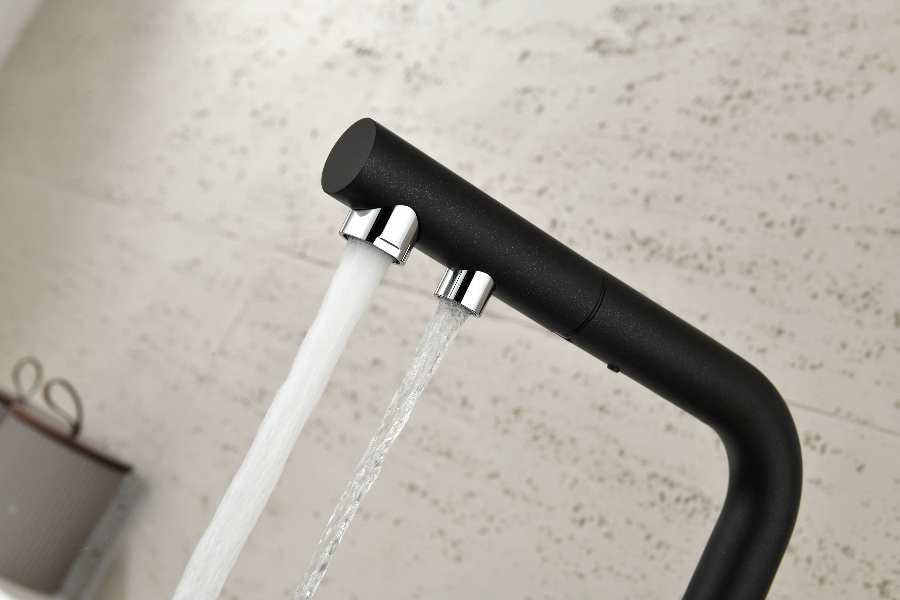 Превью картинка Смеситель для кухни Paulmark SERPENTINE Se213222-BLM Черный #13