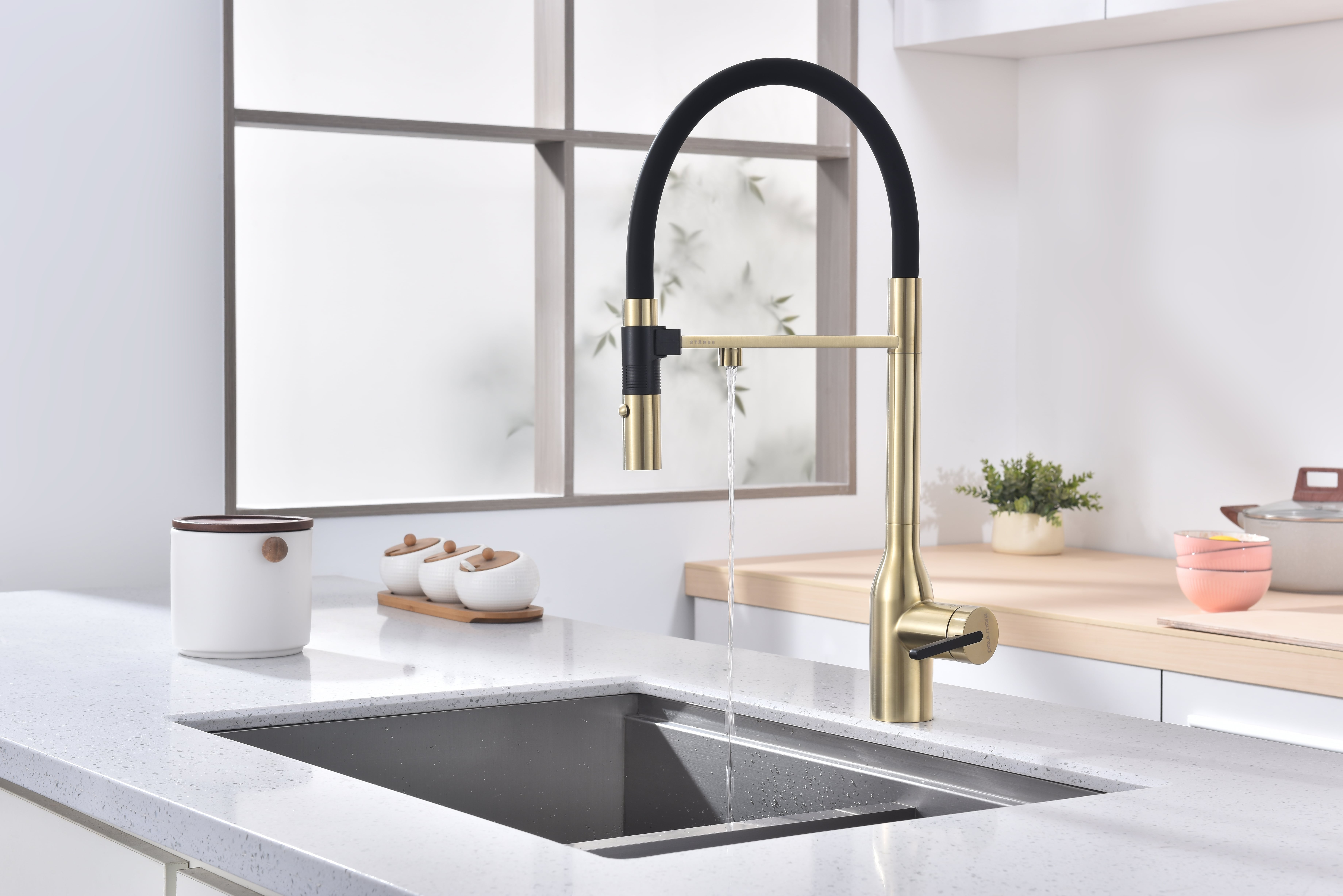 Превью картинка Смеситель для кухни Paulmark MAGNETO ONE Ma213188-LG Светлое золото #6