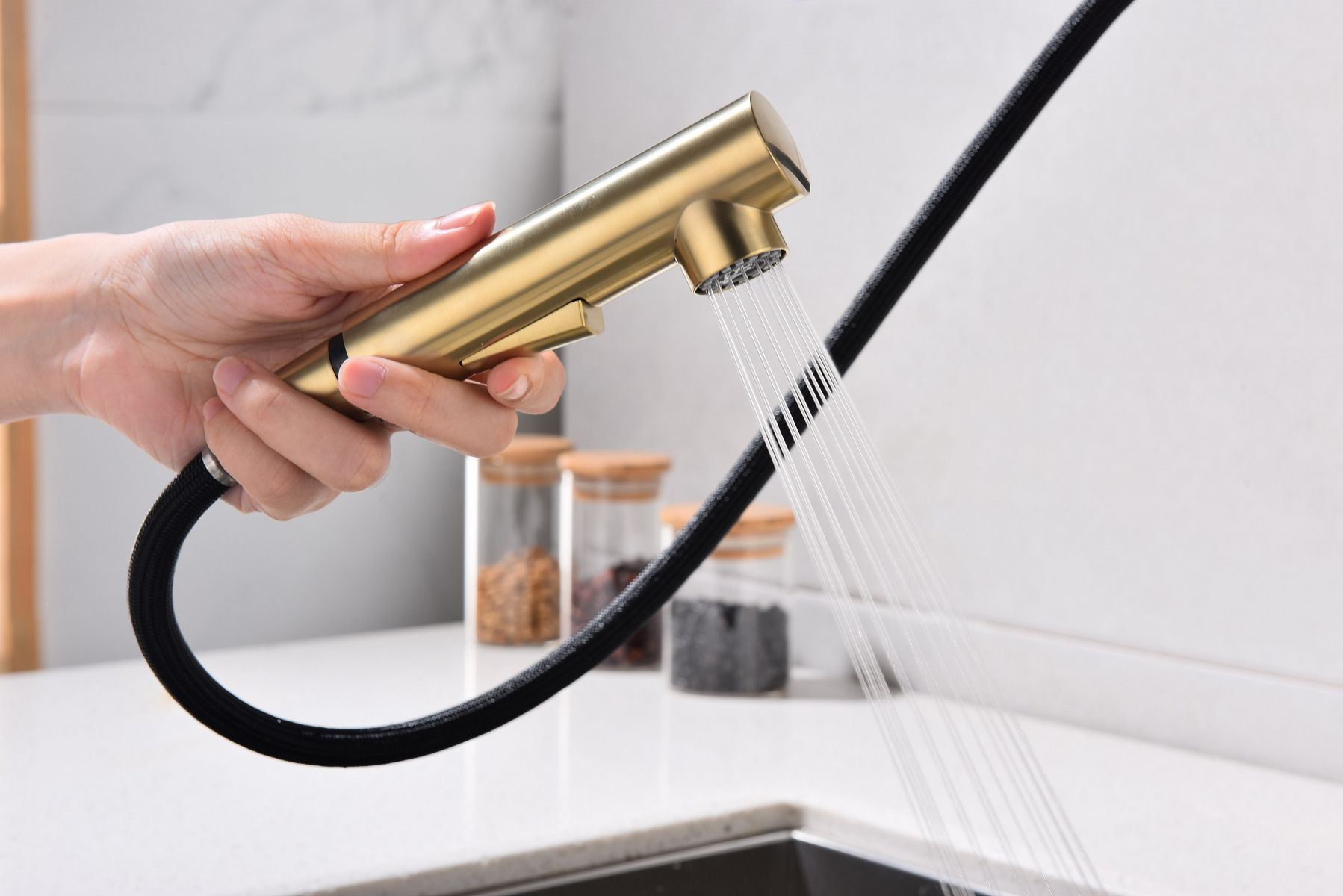 Превью картинка Смеситель для кухни Paulmark NEO Ne214419-LG Светлое золото #9