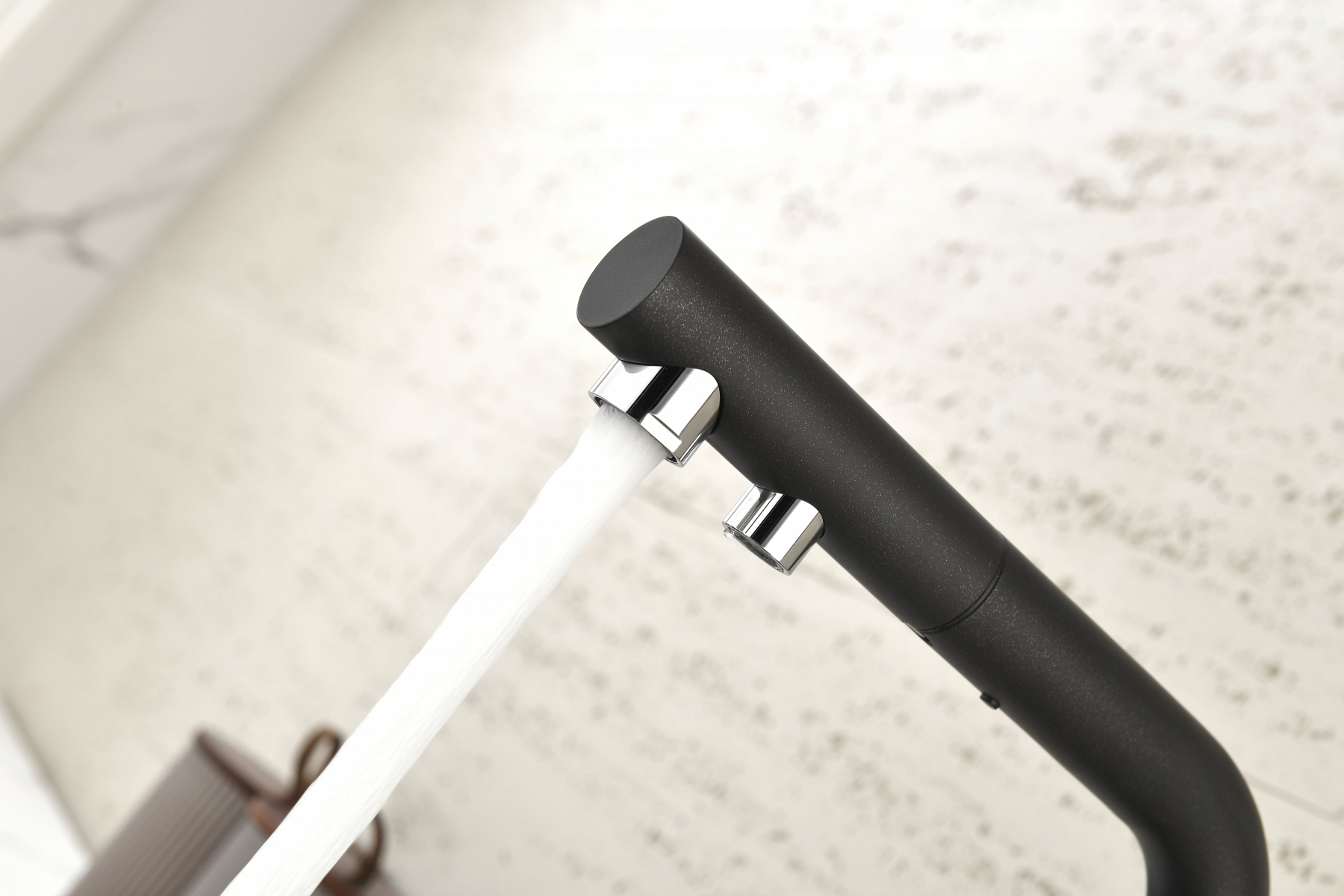 Превью картинка Смеситель для кухни Paulmark SERPENTINE Se213222-BLM Черный #4