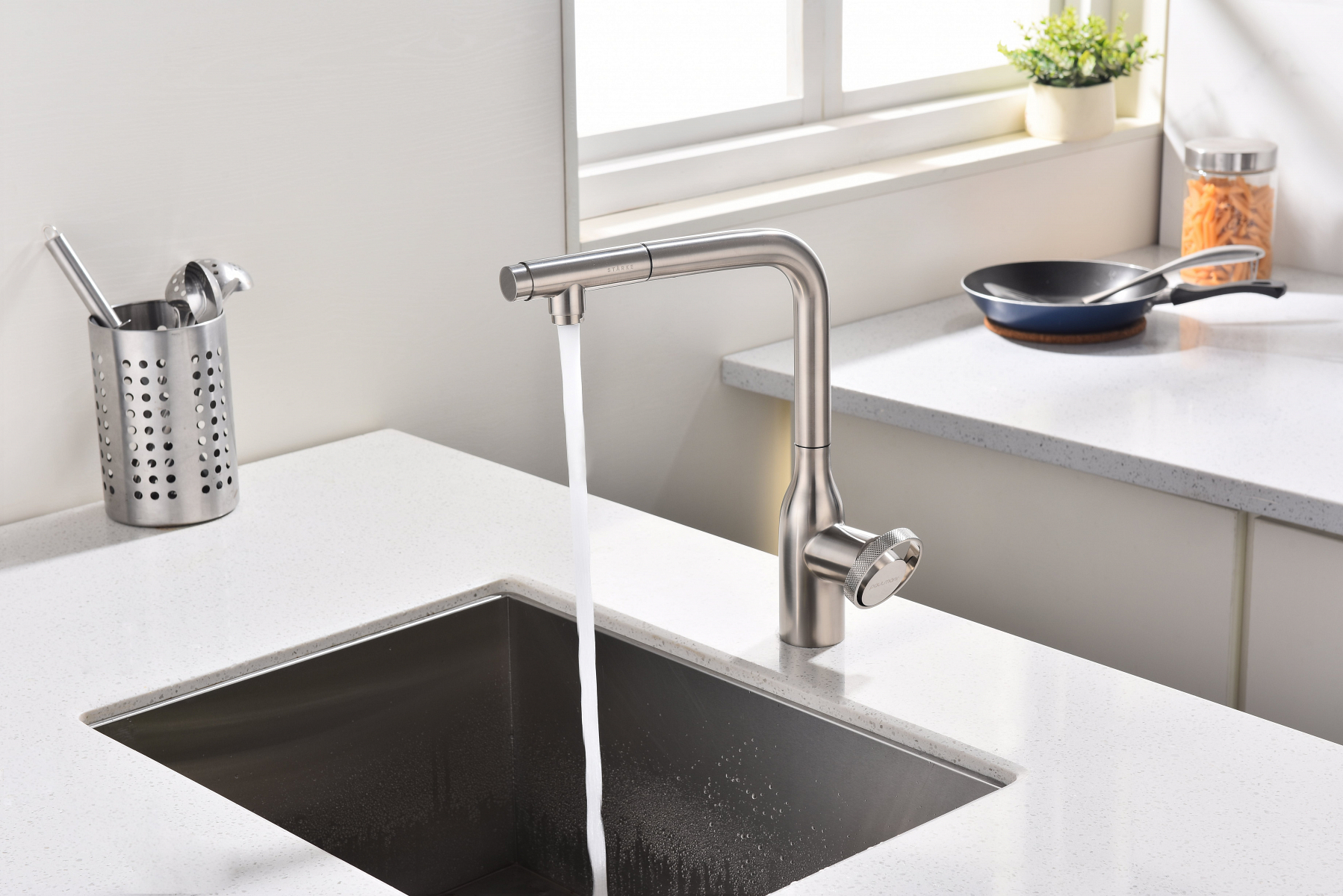 Превью картинка Смеситель для кухни Paulmark URBAN Ur213104-BS Брашированная сталь #6