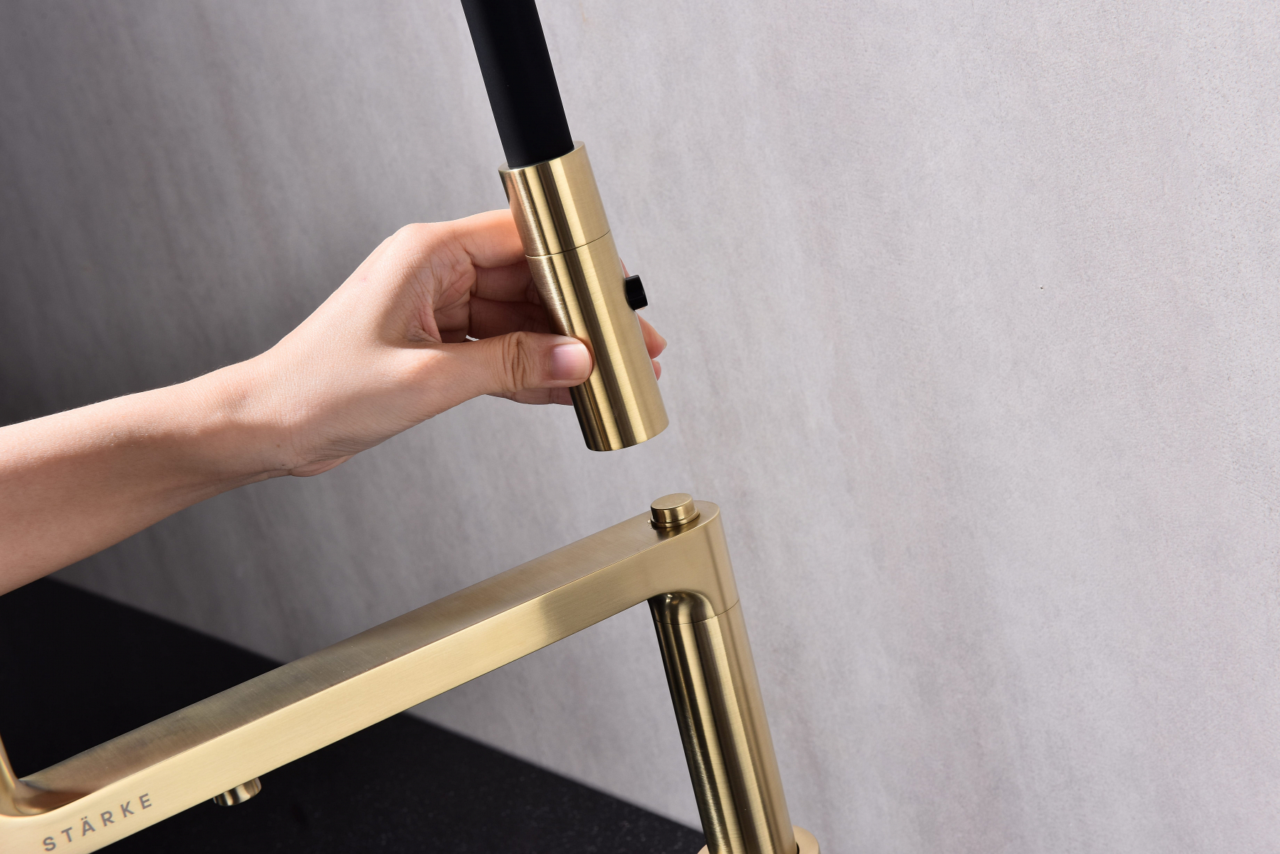 Превью картинка Смеситель для кухни Paulmark TORNADO To213402-LG Светлое золото #11