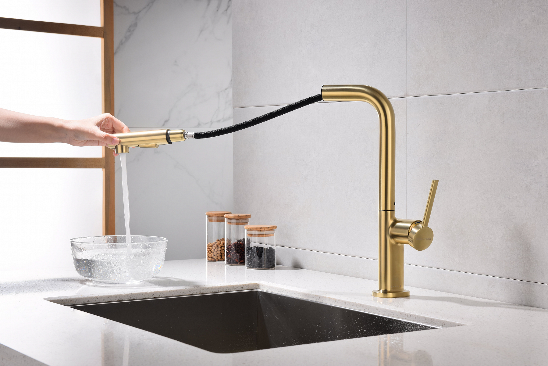 Превью картинка Смеситель для кухни Paulmark NEO Ne214419-LG Светлое золото #7