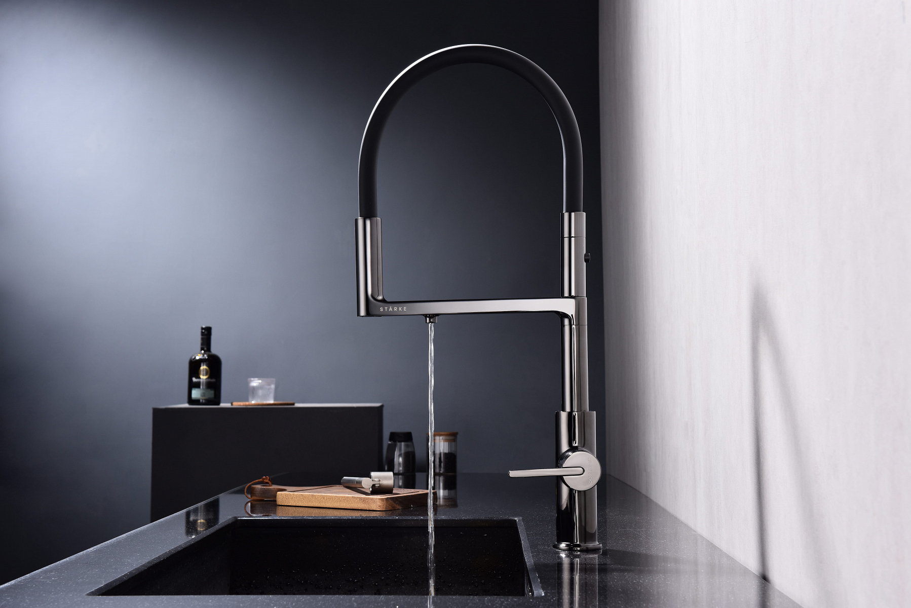 Превью картинка Смеситель для кухни Paulmark TORNADO To213402-GB Глянцевый чёрный Gb #9