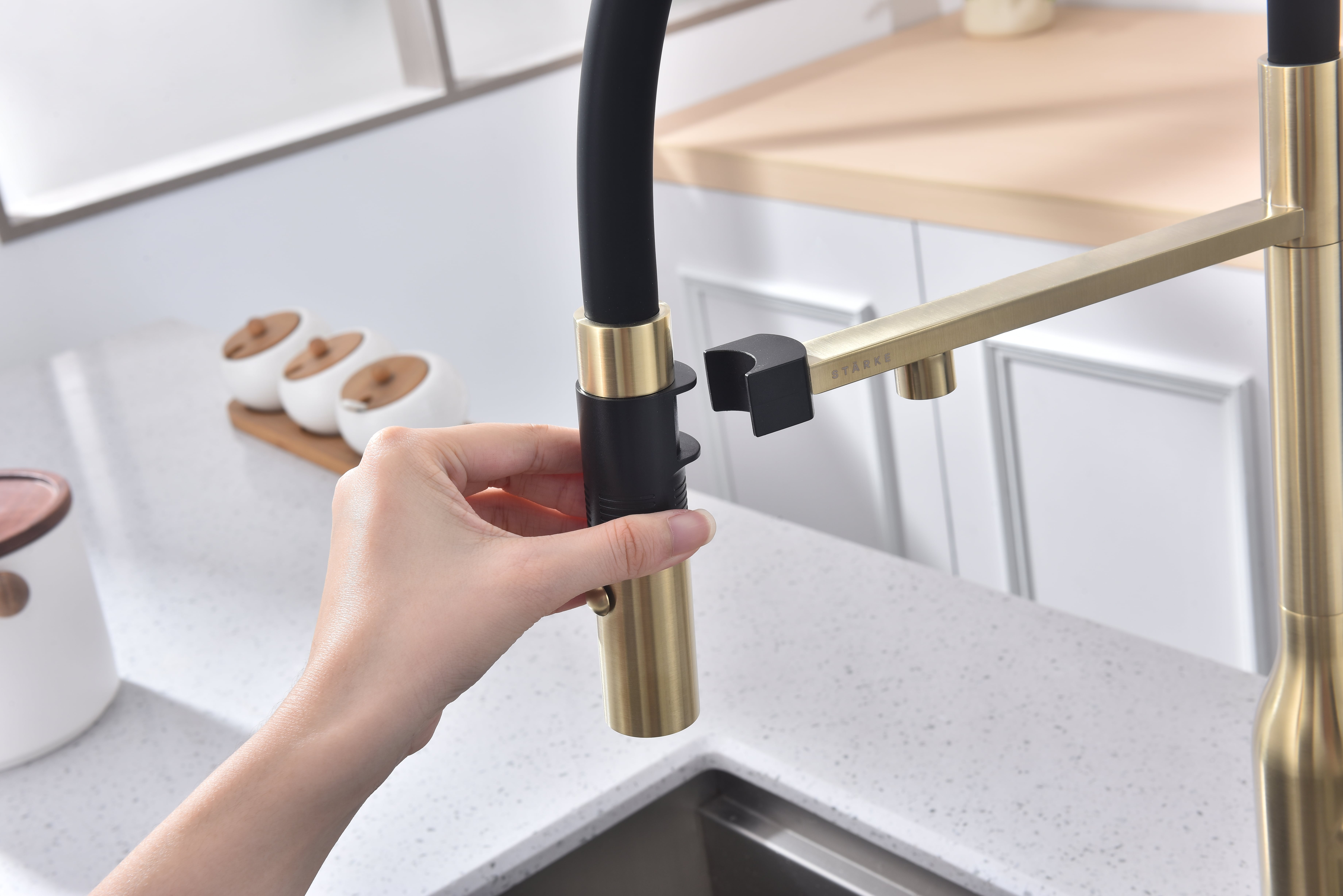 Превью картинка Смеситель для кухни Paulmark MAGNETO ONE Ma213188-LG Светлое золото #10