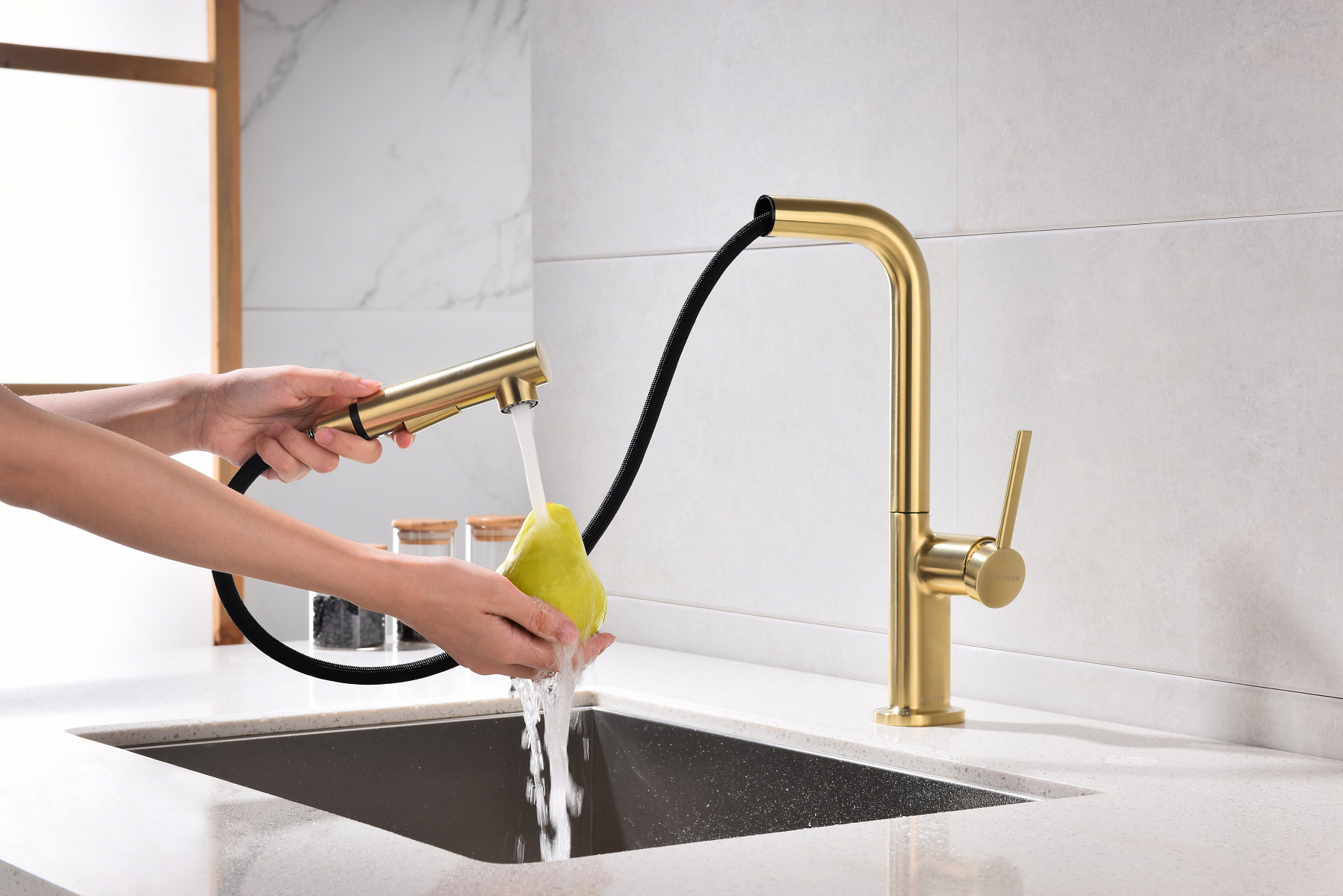 Превью картинка Смеситель для кухни Paulmark NEO Ne214419-LG Светлое золото #6