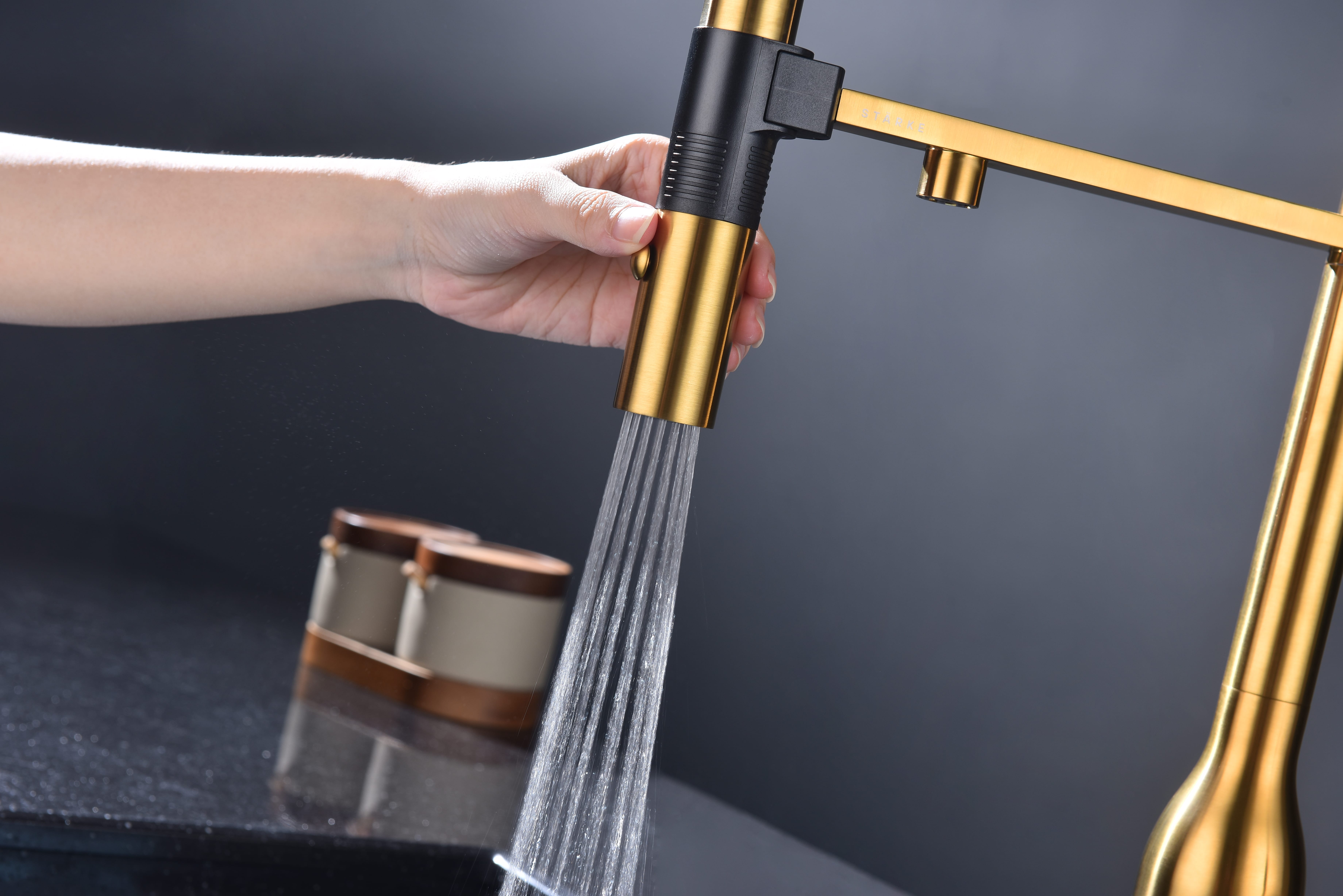 Превью картинка Смеситель для кухни Paulmark MAGNETO ONE Ma213188-BG Брашированное золото BG #12