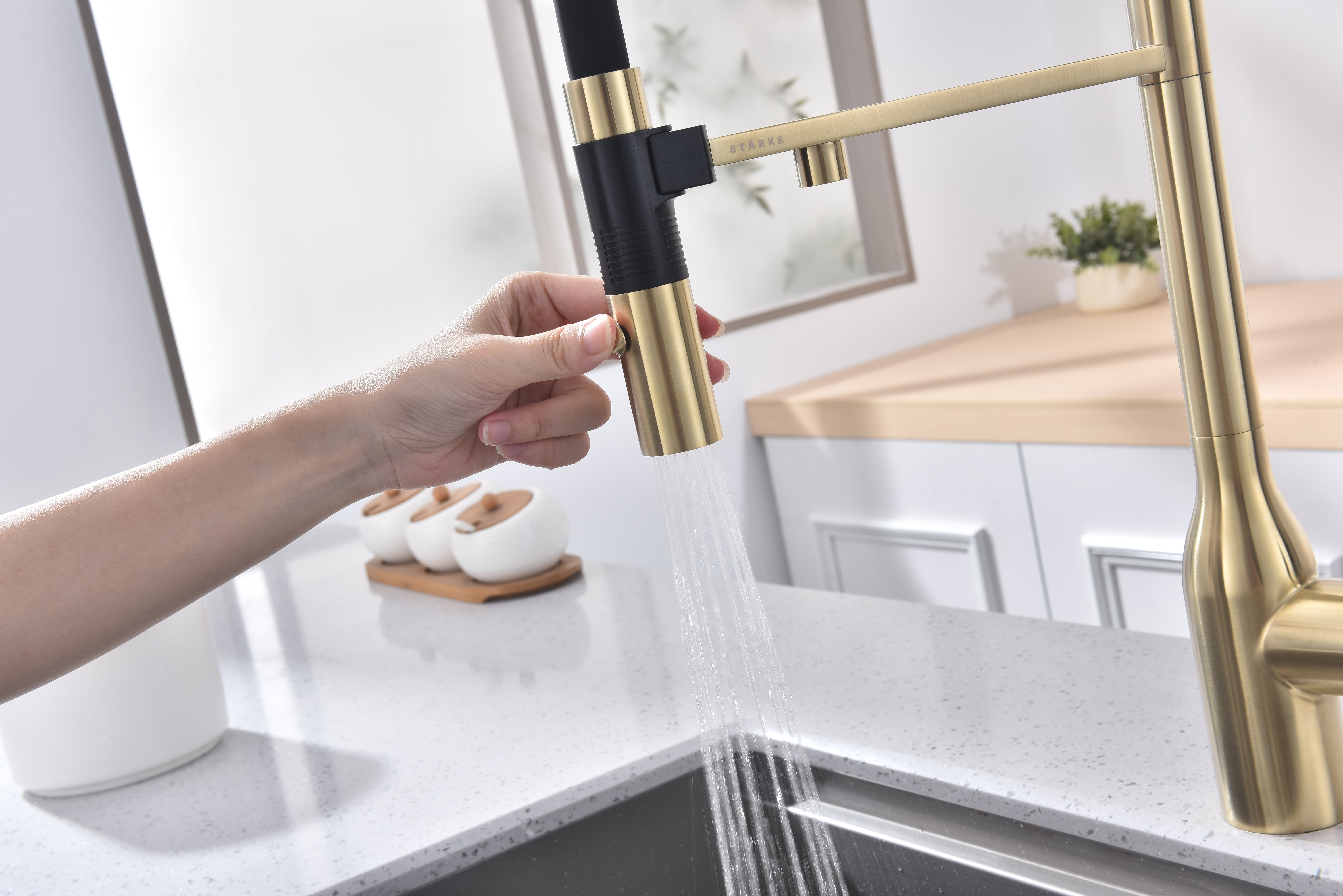 Превью картинка Смеситель для кухни Paulmark MAGNETO ONE Ma213188-LG Светлое золото #12