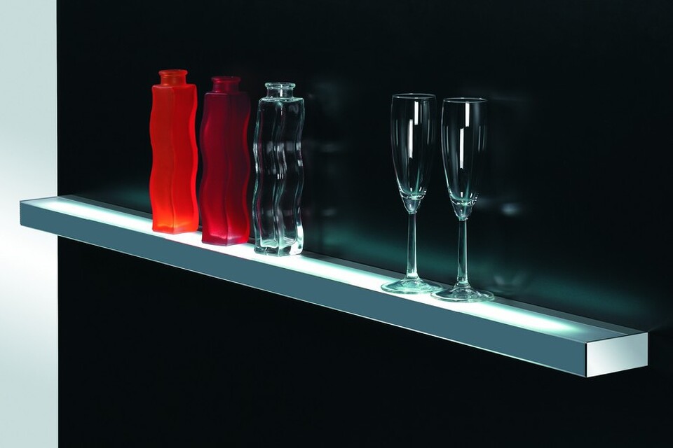 Фото CHF Люминесцентный светильник-полка STRATOS DS с механическим выключателем, длина 450 мм, холодный, хром