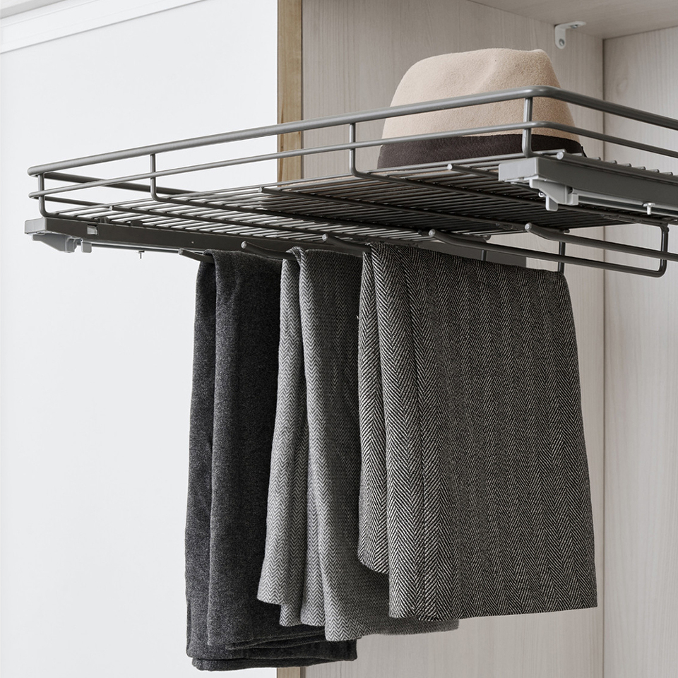 Фото LjM Выдвижная брючница HELA с корзиной, ширина 768 мм, антрацит