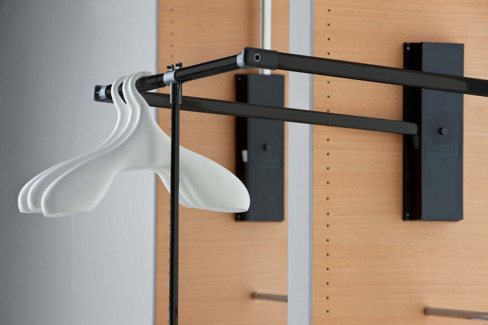 Фото Servetto Телескопический пантограф PROFESSIONAL для одежды, ширина 1190-1450 мм, черный