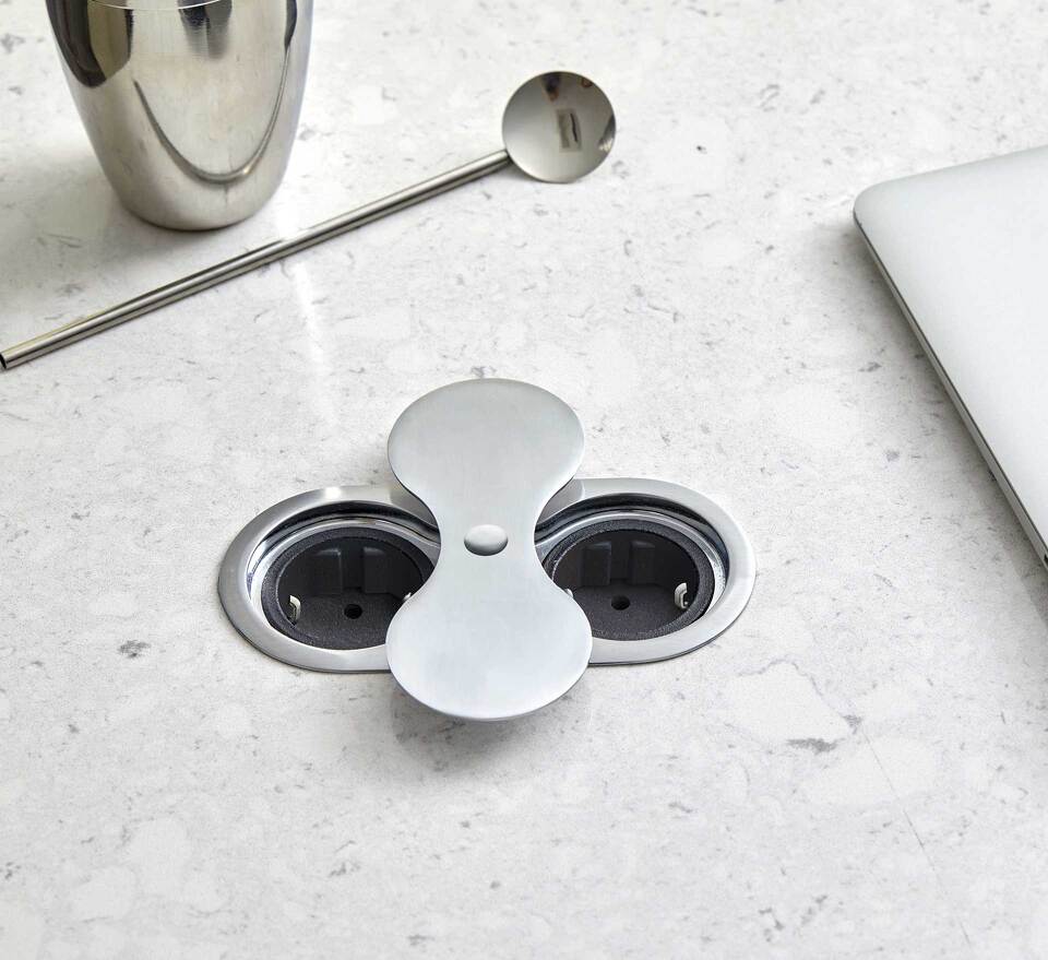 Фото SFL Розетка EIGHT, врезная, нержавеющая сталь